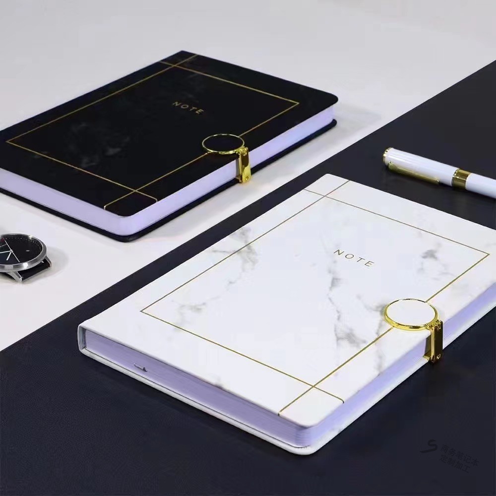 活頁記事本定制中如何運用印刷模切技術制作出具有現代感的封面設計。